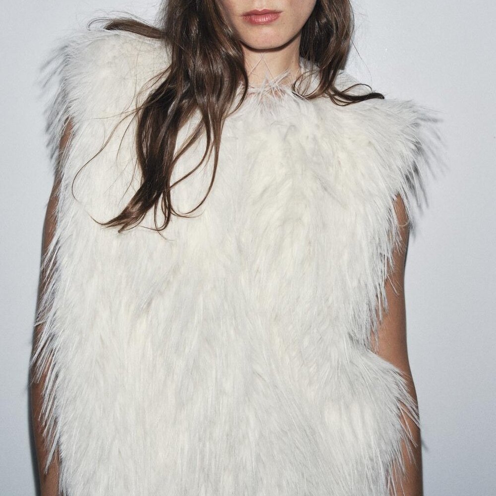 MWT 2025/2026 ZARA ZW COLLECTION FAUX FUR VEST WHITE SZ SM